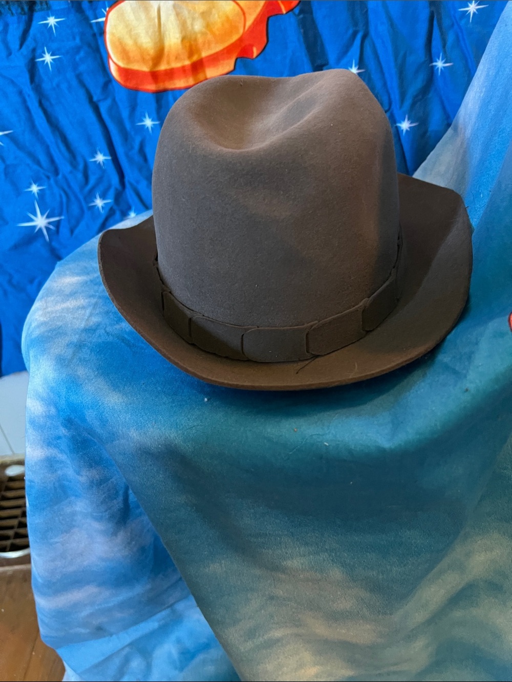 Classic Brown Felt Fedora Hat